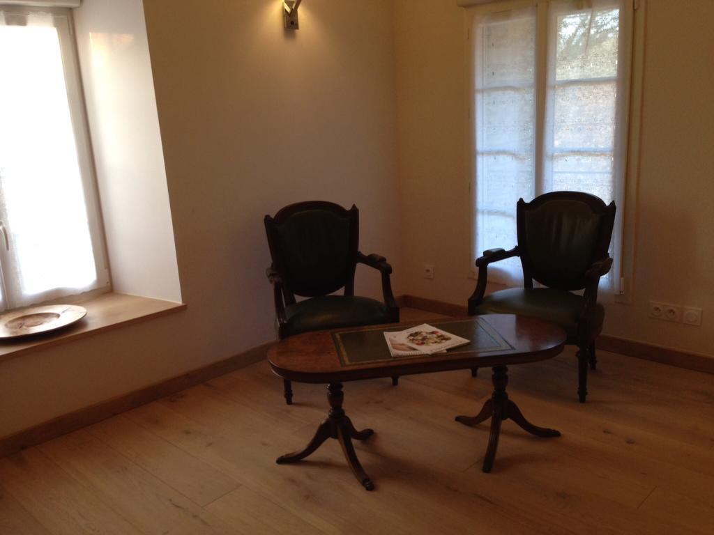 Bourg-d'Ire Le Manoir De La Vieille Douve Bed & Breakfast 部屋 写真