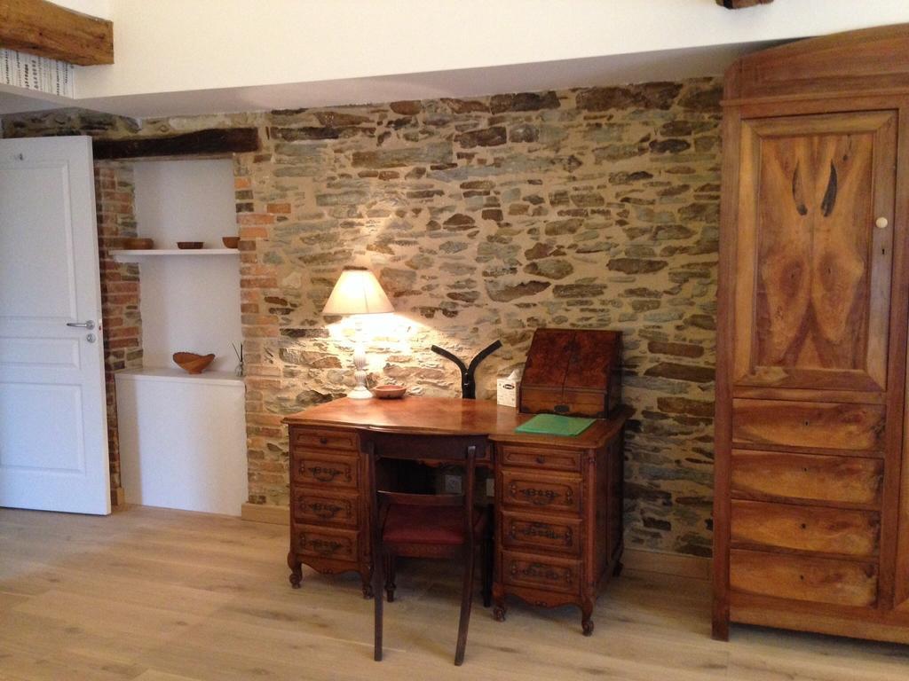 Bourg-d'Ire Le Manoir De La Vieille Douve Bed & Breakfast 部屋 写真