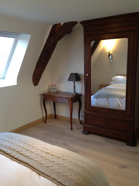Bourg-d'Ire Le Manoir De La Vieille Douve Bed & Breakfast 部屋 写真