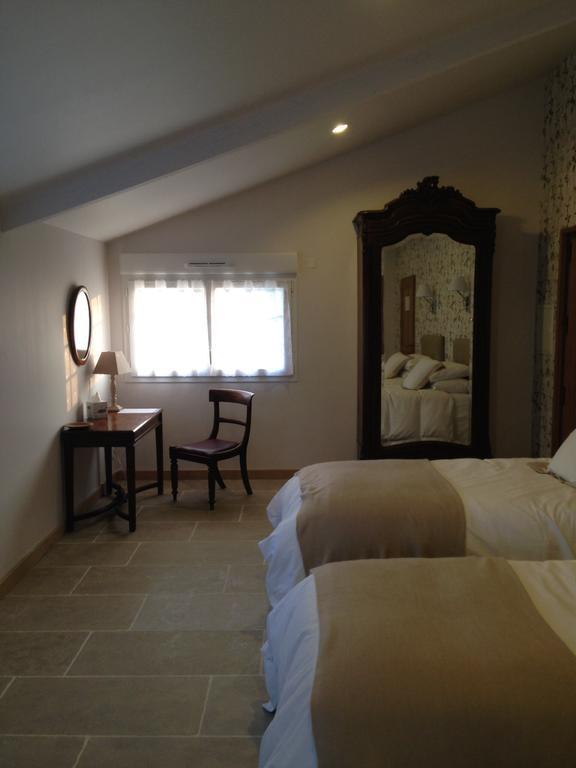 Bourg-d'Ire Le Manoir De La Vieille Douve Bed & Breakfast 部屋 写真