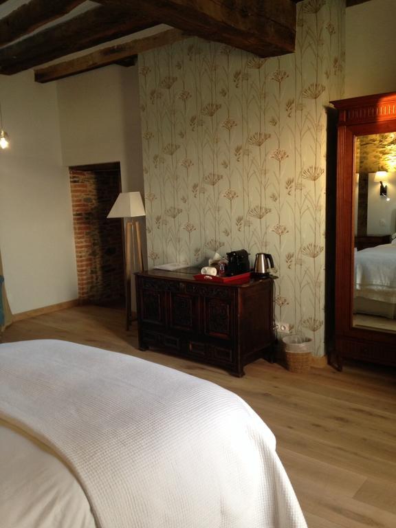 Bourg-d'Ire Le Manoir De La Vieille Douve Bed & Breakfast 部屋 写真