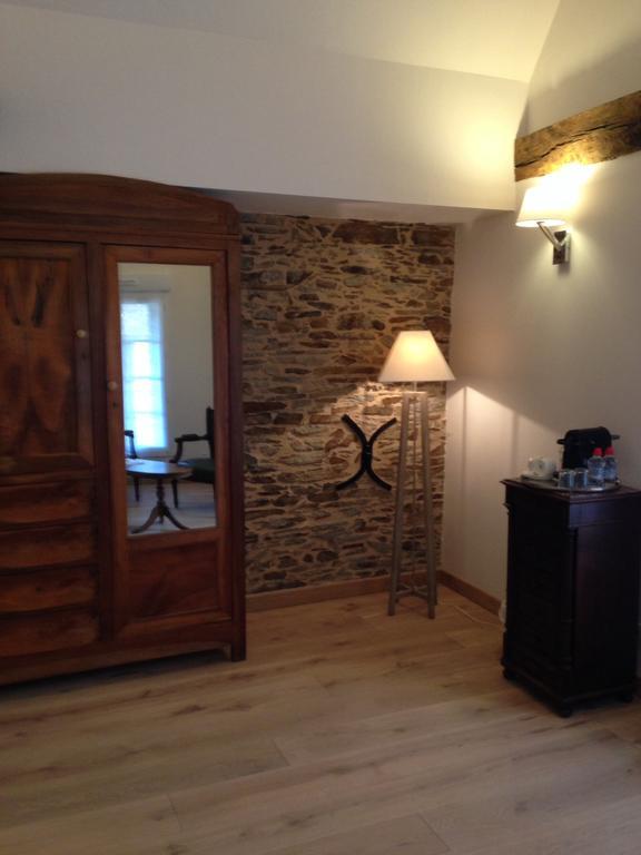 Bourg-d'Ire Le Manoir De La Vieille Douve Bed & Breakfast 部屋 写真
